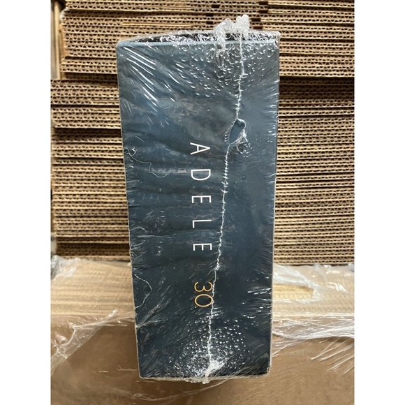 ADELE 30 CD Box Set with XL T-Shirt and Photo New Sealed - Picture 4 of 7